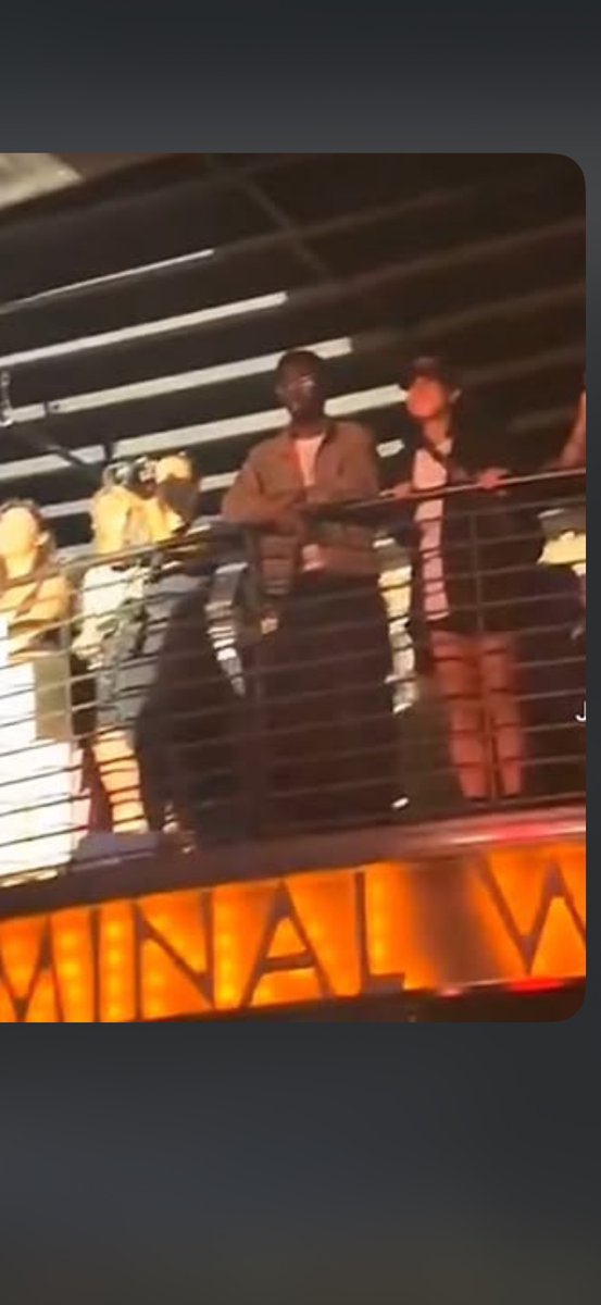 Onikaateburger's tweet photo. @GoinOutMyWay @Idklolidkkkkaka He was seen with this woman Maria at Finn‘s concert. She is the woman with Caleb on the vacation pics, stop spreading lies https://t.co/OhWna4nhKH