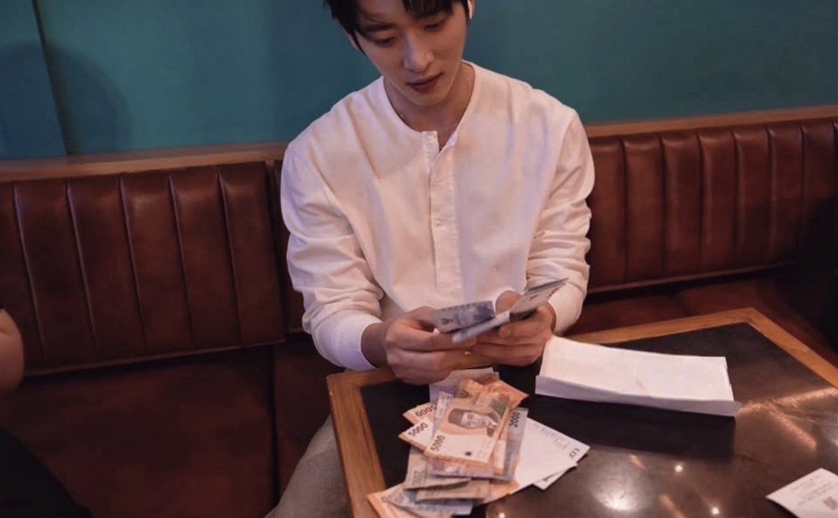 ksjinnie_zz's tweet photo. Ini lucu banget asli!!
Gara2 posting gambar ini malam minggu, disangka dating 😭😭

Apakah Lei gē seperti bisa digapai oleh saya🥺 
(Jelas seneng banget aku pas dibilang gitu,, bayangin pacaran sama seorang Cheng Lei 😭😭👍🏻) https://t.co/9hMEpbKujk