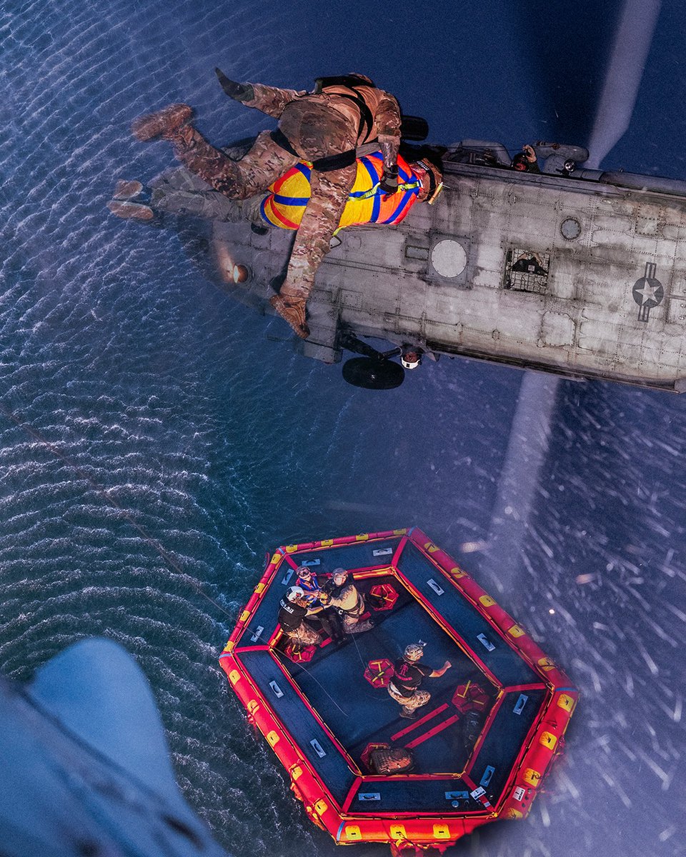 USNavy's tweet photo. Reaching for the stars. https://t.co/0I3vHuF4NA