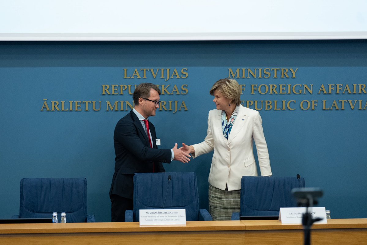 Latvian_MFA's tweet photo. The Ministry of Foreign Affairs supports Latvian 🇱🇻 businesses in securing EU 🇪🇺 funding and entering global markets.

Interest among entrepreneurs in expanding into Asia, Africa, Latin America, the Middle East, and the EU’s Eastern Neighbourhood is growing, as Latvian technologies, digital solutions, and expertise can contribute to both economic growth and security in these regions.

A seminar organised by the Ministry of Foreign Affairs, the European Commission, and the Latvian IT Cluster brought together 60 business leaders and representatives of public institutions. The discussions focused on the EU’s Global Gateway connectivity strategy and the EU Tech Business Offer initiative.

These initiatives provide businesses with opportunities to access new markets, build international partnerships, and participate in major development projects. They create new prospects for Latvian technologies, know-how, and solutions in areas such as digitalisation, energy, and infrastructure.

🔗 More: https://t.co/EJarjko0eX

📸 Photo: Laura Celmiņa, MFA of Latvia