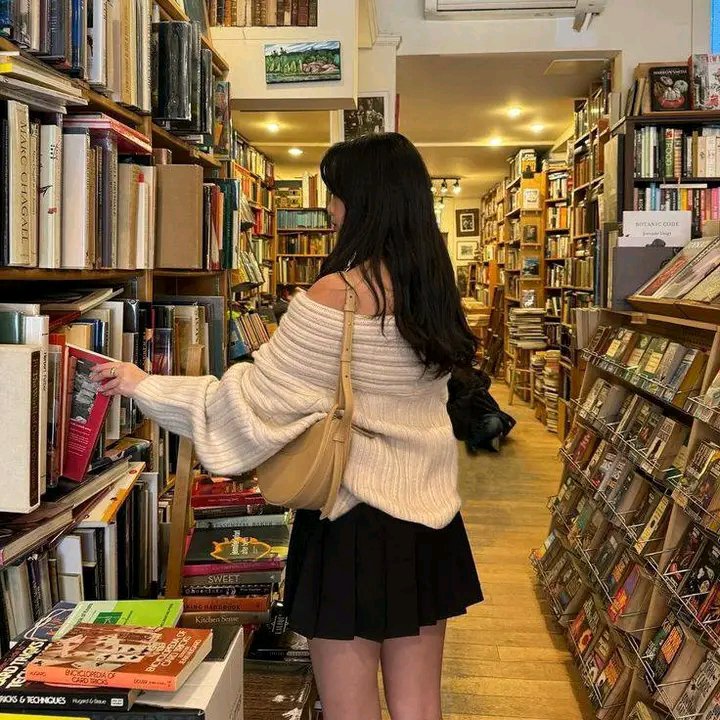 AlejaReads's tweet photo. my safe place.>>> https://t.co/Mri6N7fX9G