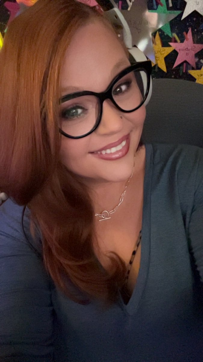 MeistarTTV's tweet photo. Happy Hump Day!! We finally hit level 20 and now we go on the quest for the torch!?!

Yup!!

Get in here! 

💜 https://t.co/LcTfaS6NI0 https://t.co/F7n5PwOVWv