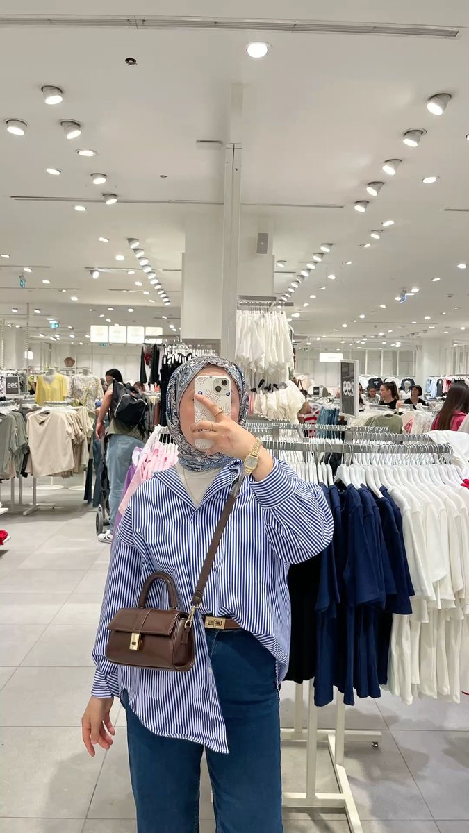 thesinemw's tweet photo. Kış geldiyse alışveriş yapalım madem🤷‍♀️ https://t.co/yDM7VhDwKQ