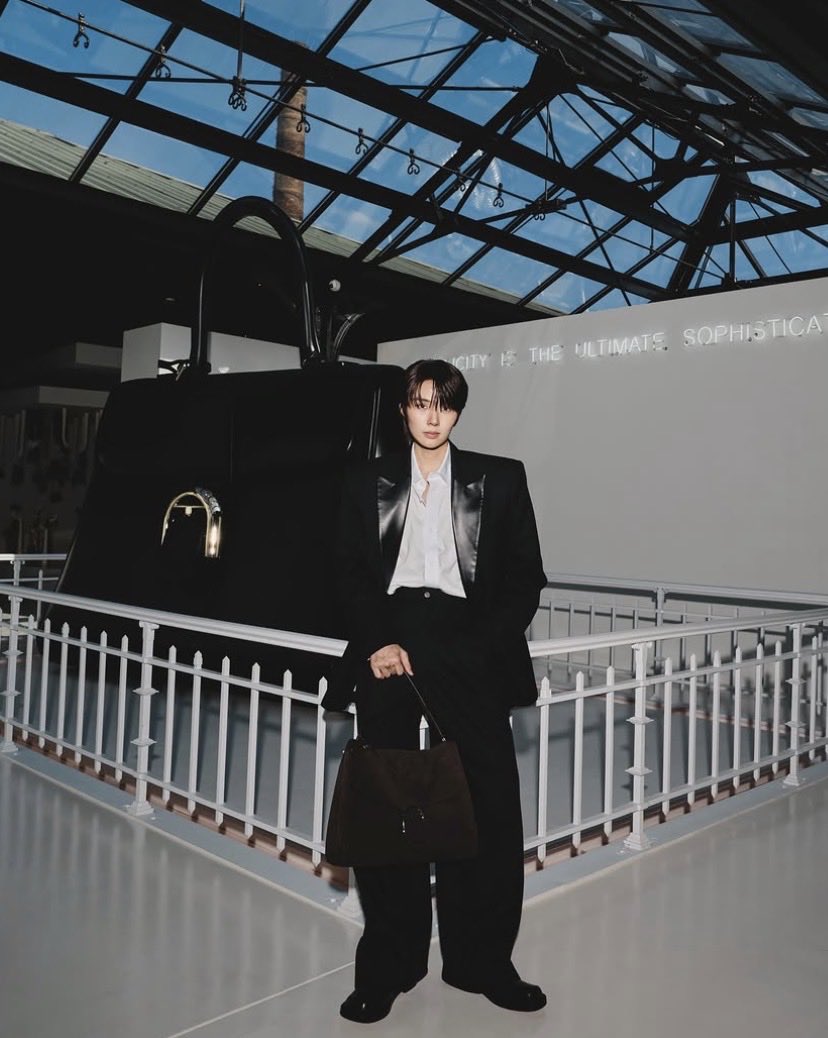 enchantedaisya's tweet photo. go go go! press like, left some good comments and share the post for our amazing bibi 🫶🏻

https://t.co/QIe2TL7INK

#nampingster #delvaux https://t.co/biUrHChrAe