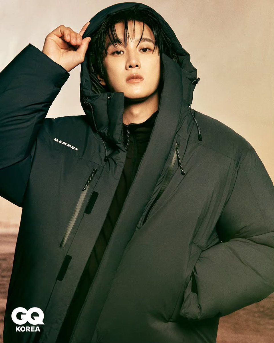 bohyuns_support's tweet photo. GQ KOREA10月号　
マムート欲しくなった人🖐️
アウトドアブランドとボヒョンさんが合わないわけがないのです。
#안보현 #アンボヒョン #ahnbohyun
#安普賢 https://t.co/0IZg67Lc0G