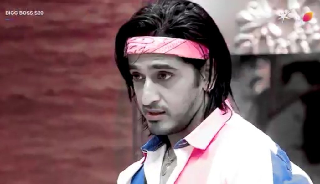 moonlitdianaa's tweet photo. most slappable face of internet rn. 

#qazitouqeer • #biggboss20 • #bb20 https://t.co/hdQVYX9CCl