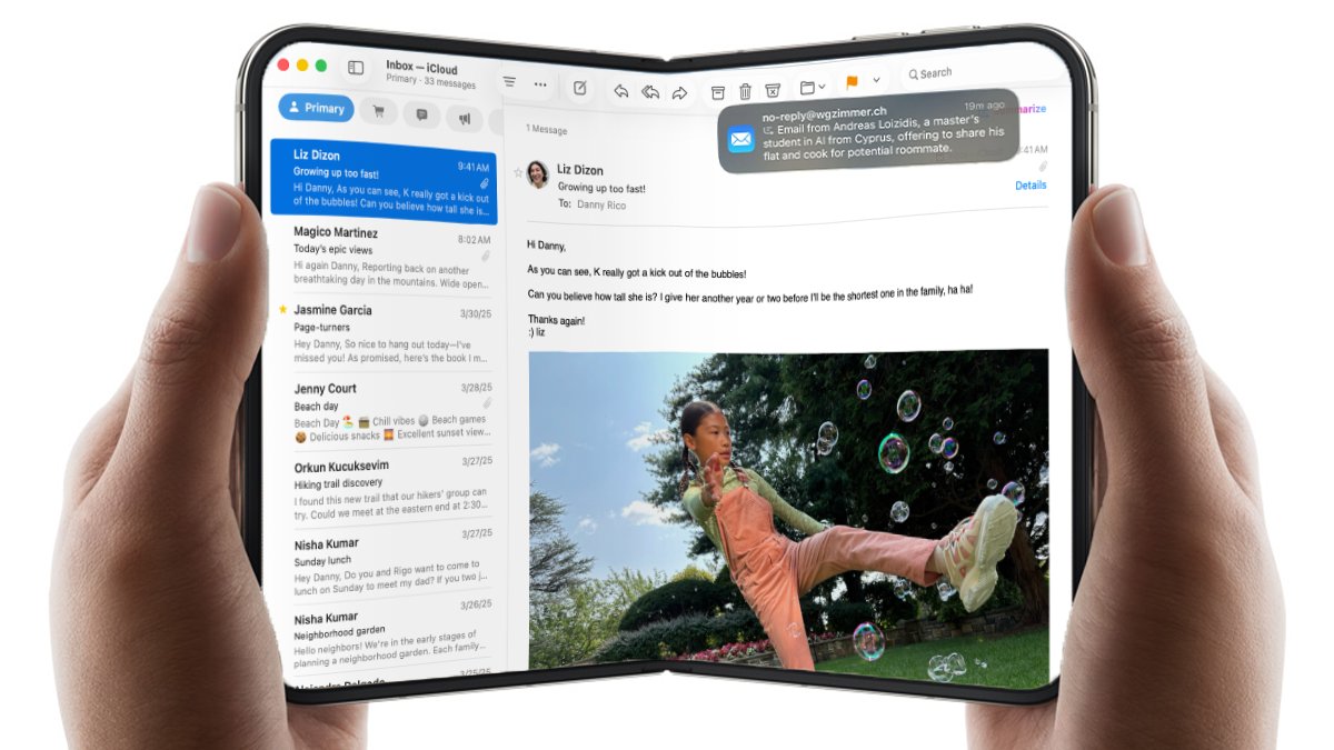 aravarora_'s tweet photo. 🚨BREAKING: iPhone Duo will be able to send and receive emails https://t.co/d55txgy1tc