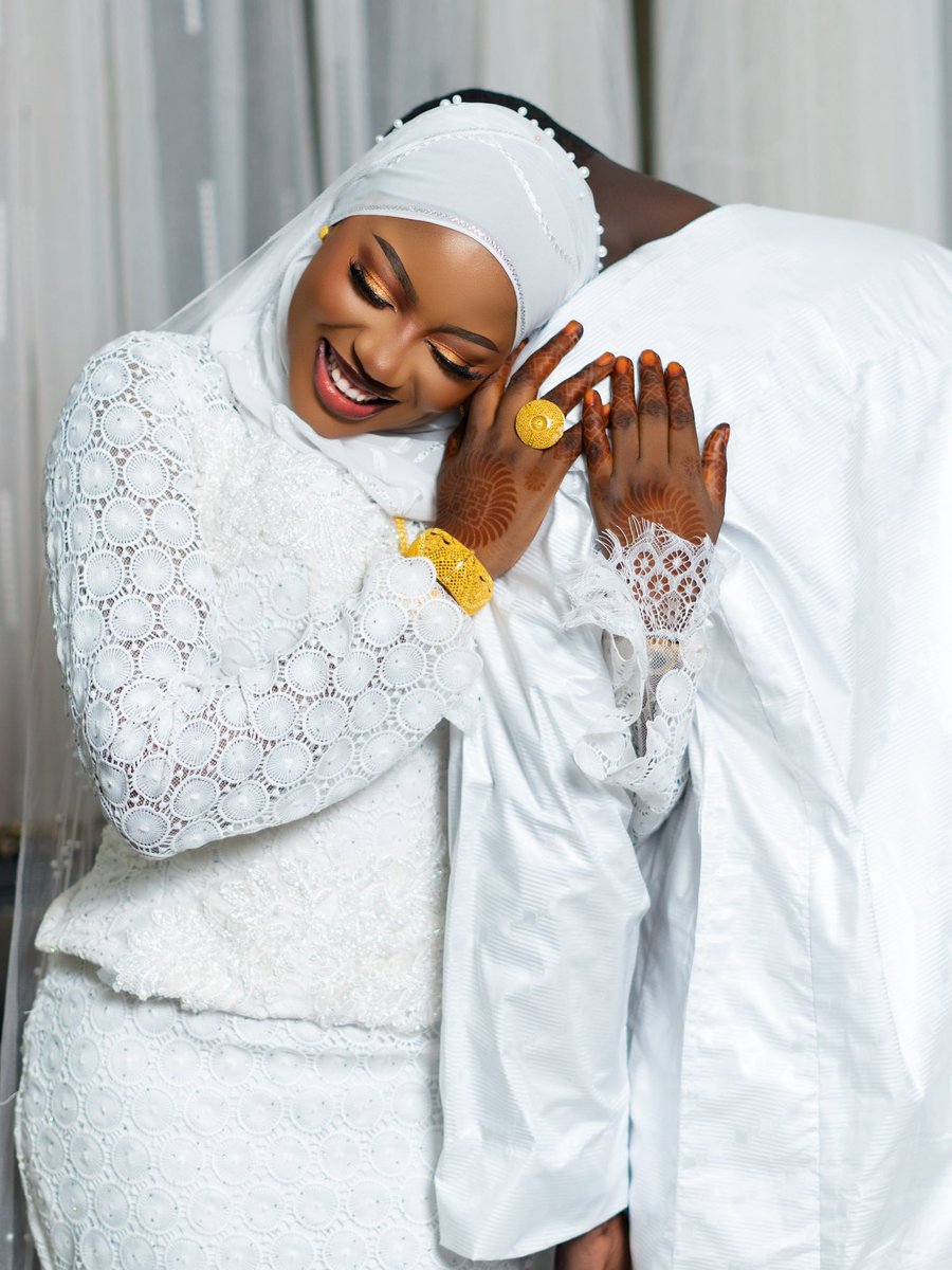 soxnaastuu's tweet photo. Alhamdoulilah
26-09❤️💍
Mrs @SerigneM_ 
Ngeen fassalee ñu bubaax🤍 https://t.co/44EnnHLLIh
