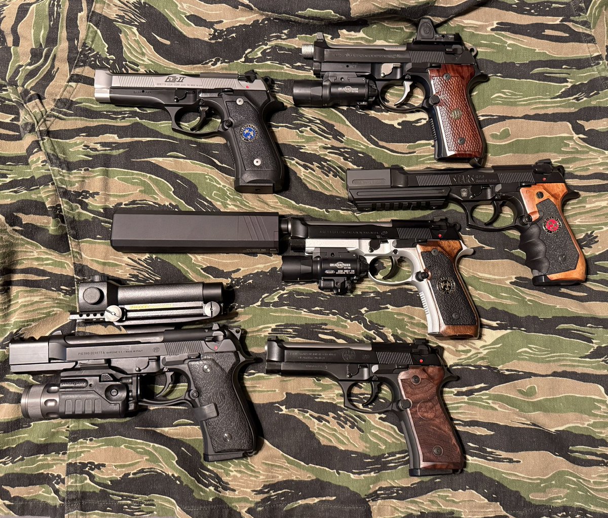 War_Kraken19's tweet photo. Yote asked me how many Beretta’s do i own now?
It was 10, missing in the pictures is the second 92 Centurion https://t.co/tOUXPsEpF2