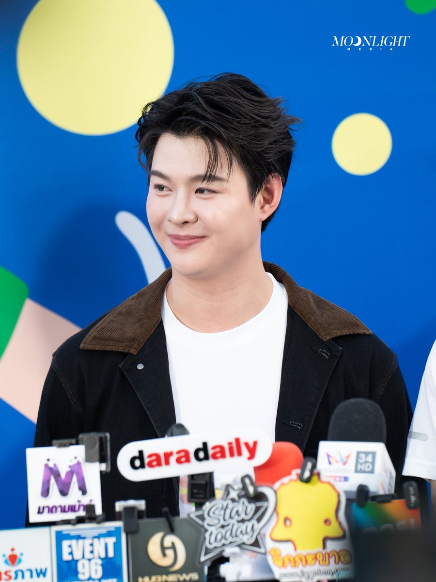 maychang1971's tweet photo. Sweet dreams Saintsup!🌃
Thank you for your hard work.
Wish you all the best.🙏
Love you.🥰❤️
@Saint_sup
#ฝันดีนะเซ้นต์ซุป
#Saint_sup #MingEr
#เซ้นต์ศุภพงษ์ https://t.co/fxZ05eMQY8