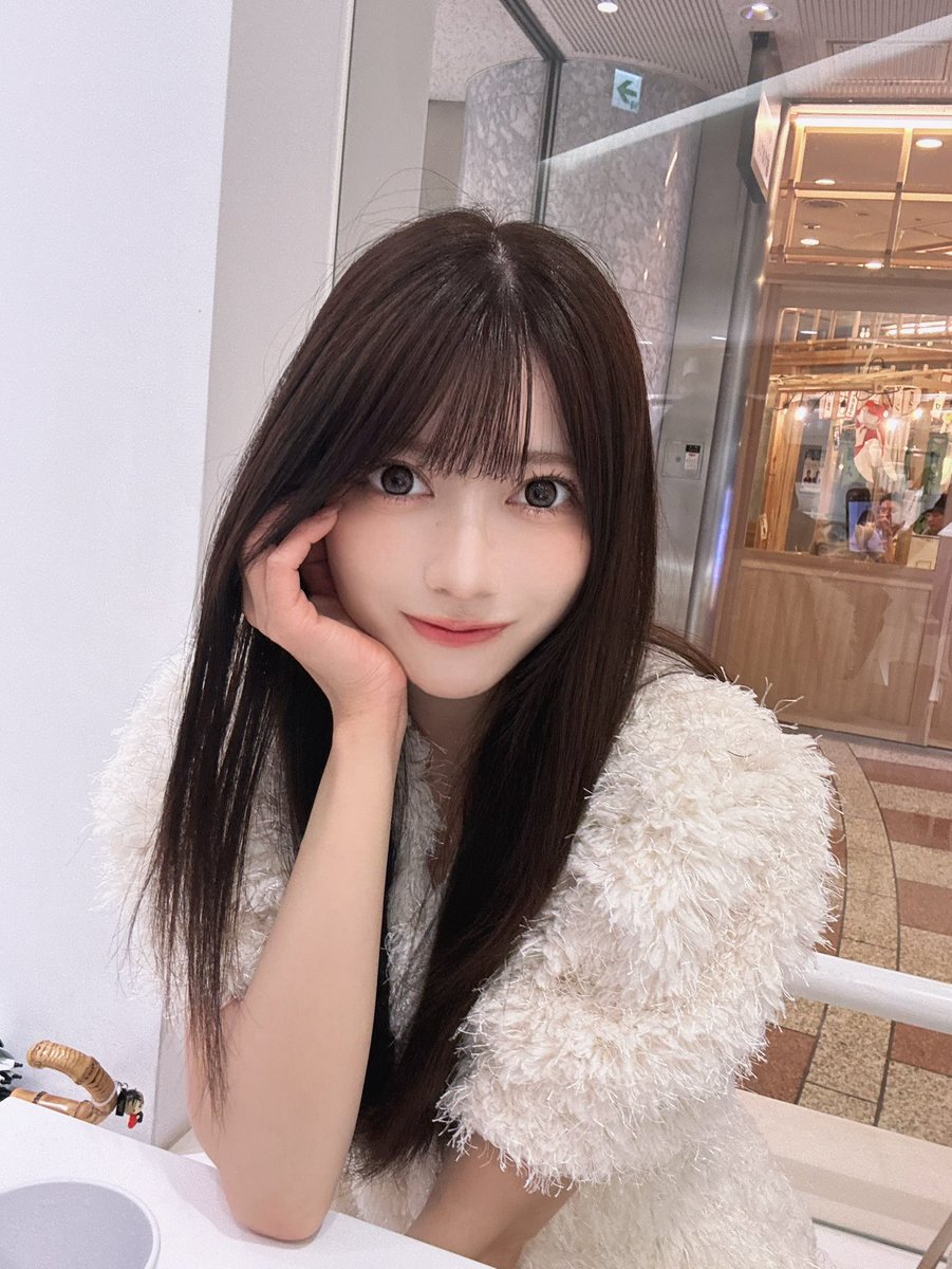 honami_DM's tweet photo. 冷静に考えて33歳現役アイドルってすごくない？興味本位で推してみ？飛ぶぞ https://t.co/Rag2dB499D