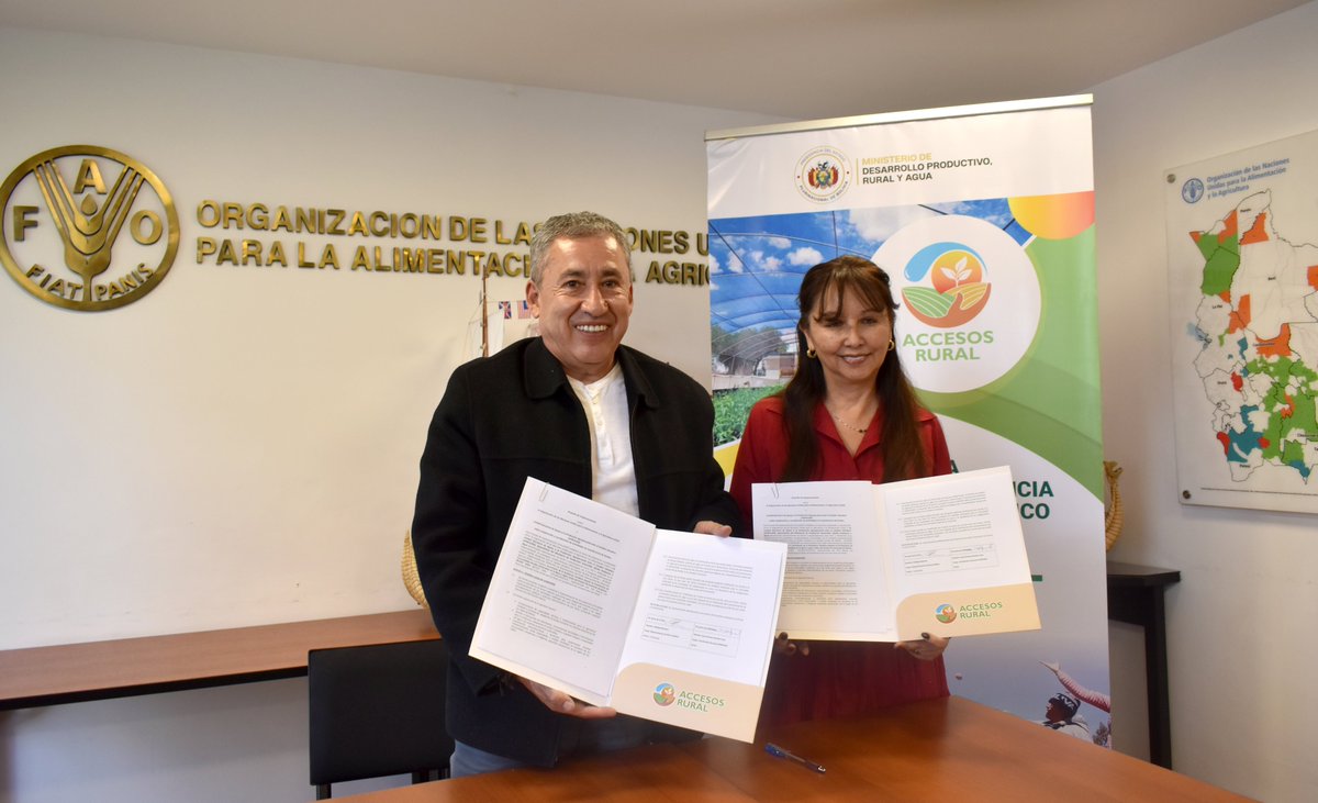 UE_APROCAM's tweet photo. 𝐀𝐏𝐑𝐎𝐂𝐀𝐌 𝐲 𝐥𝐚 𝐅𝐀𝐎 𝐟𝐢𝐫𝐦𝐚𝐧 𝐚𝐥𝐢𝐚𝐧𝐳𝐚 𝐞𝐬𝐭𝐫𝐚𝐭𝐞́𝐠𝐢𝐜𝐚 𝐩𝐚𝐫𝐚 𝐟𝐨𝐫𝐭𝐚𝐥𝐞𝐜𝐞𝐫 𝐥𝐚 𝐚𝐠𝐫𝐢𝐜𝐮𝐥𝐭𝐮𝐫𝐚 𝐟𝐚𝐦𝐢𝐥𝐢𝐚𝐫 𝐲 𝐥𝐚 𝐠𝐞𝐬𝐭𝐢𝐨́𝐧 𝐝𝐞𝐥 𝐚𝐠𝐮𝐚 Leer la nota: 👇https://t.co/vcuZ3W7Dce https://t.co/pOZeVsFaN1