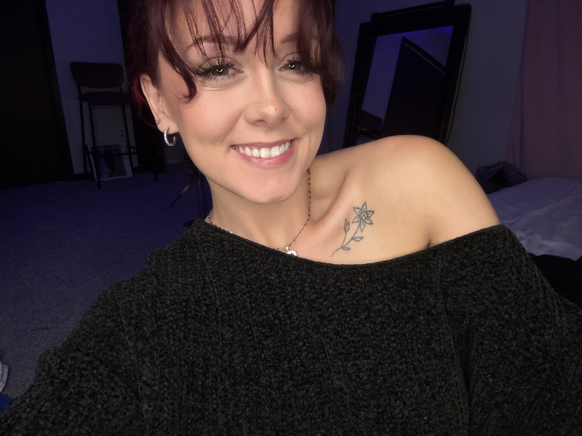 RyanMC844's tweet photo. 💫 Face to Nut On Thread 💫
Ladies, drop your sexiest face pics below 👅💦

💫 Featured babe: @pr1nxess_1 — pure temptation with that fuck-me smile built for painting 😈✨ https://t.co/wL1e0sl1OP