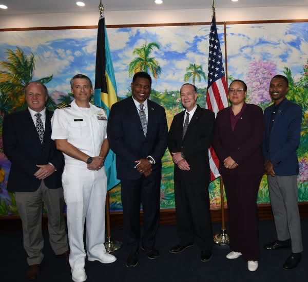USEmbassyNassau's tweet photo. The Bahamas and the United States reaffirmed their collective security partnership by renewing their commitments to the Atlantic Undersea Test and Evaluation Center (AUTEC) on Tuesday 29 September. The relationship between the United States Navy and the island of Andros remains deeply rooted in respect, environmental stewardship, and support of the community. 🇺🇸🇧🇸