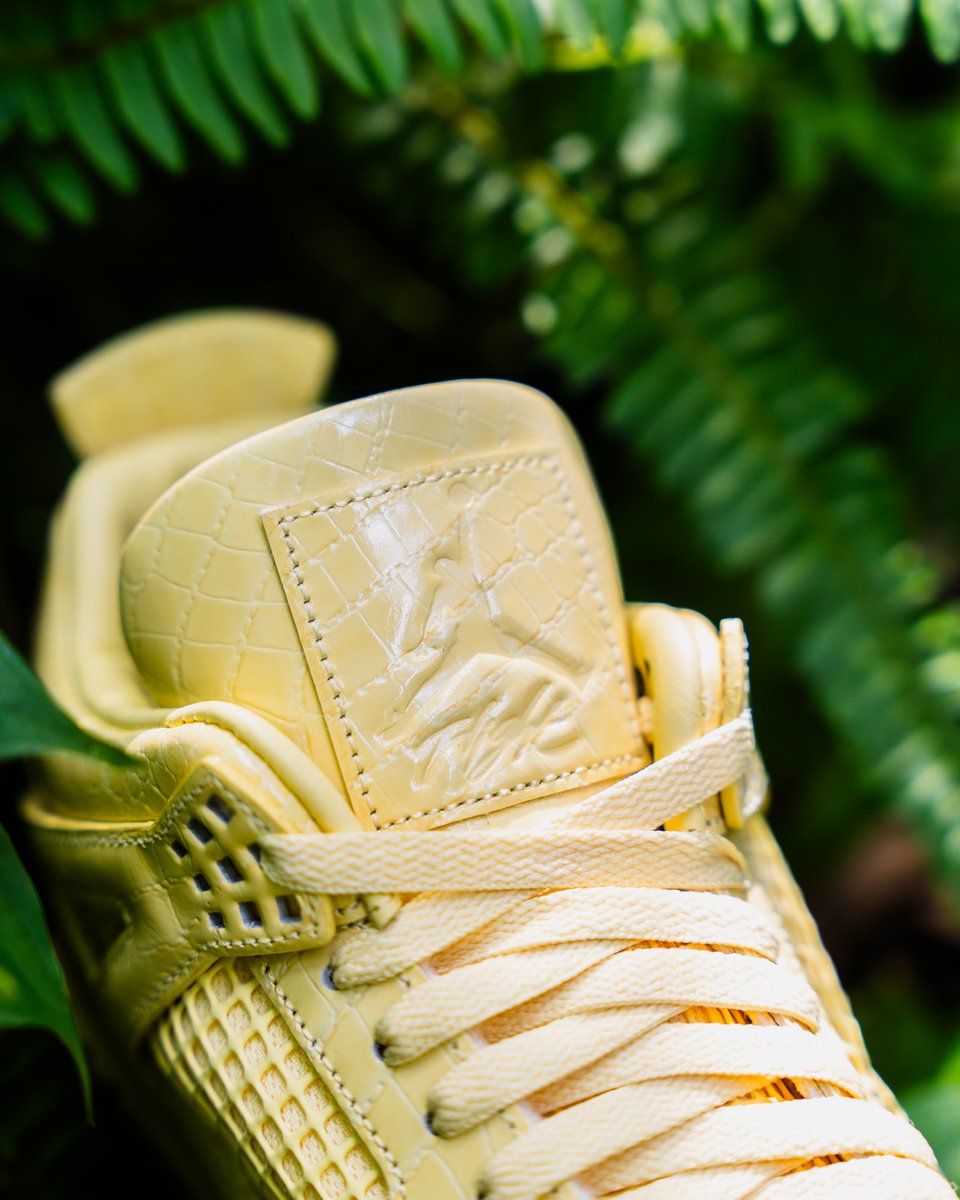 menscloset407's tweet photo. The vibrant J Balvin x Air Jordan 4 Retro OG SP Amazonas officially touches down this Friday, October 2, 2026 at 10:00 AM. ☀️Translating the extraordinary biodiversity of Colombia into a premium sneaker.

Hit our bio link to cop your pair!

#AirJordan4 #AJ4Amazonas #JBalvinJordan https://t.co/6R9BYEtgne