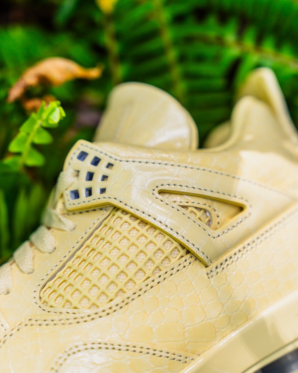 menscloset407's tweet photo. The vibrant J Balvin x Air Jordan 4 Retro OG SP Amazonas officially touches down this Friday, October 2, 2026 at 10:00 AM. ☀️Translating the extraordinary biodiversity of Colombia into a premium sneaker.

Hit our bio link to cop your pair!

#AirJordan4 #AJ4Amazonas #JBalvinJordan https://t.co/6R9BYEtgne