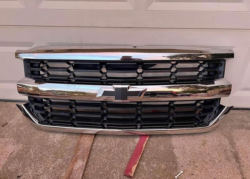 gmc_chevy_parts's tweet photo. 2016-2018 Chevy Silverado Grille

chrome grille with black bowtie , 1500 edition , good used condition

#gmc #buick #obs #chevysilverado                 #creatorsearchinsights https://t.co/ncPwpMClvx