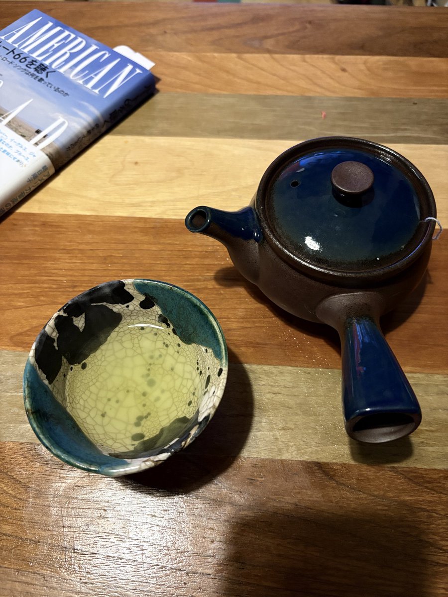 JOSE26MX's tweet photo. 今日はもうお茶飲んだら寝よ https://t.co/bEe8vds9ff