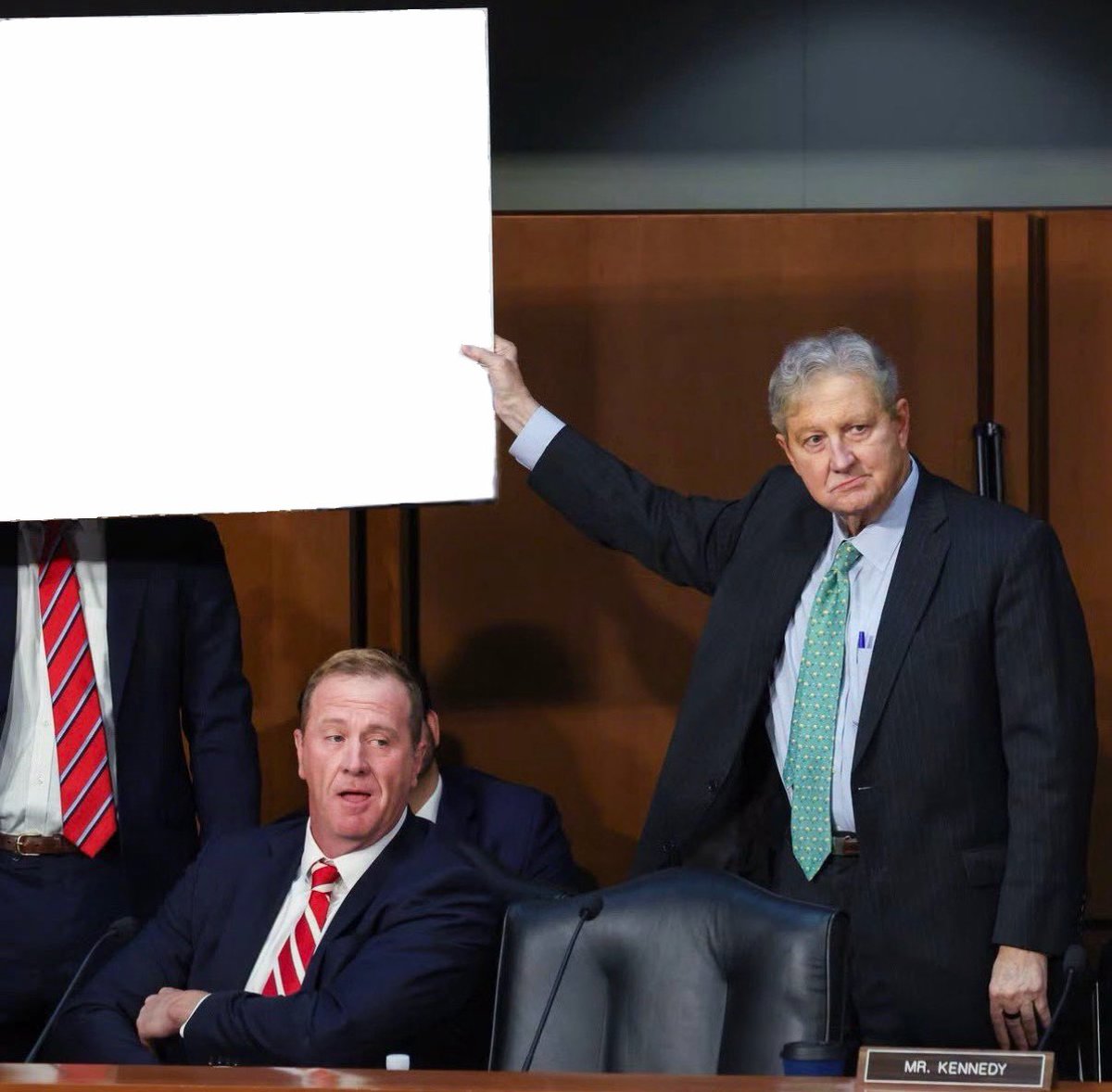 TheWapplehouse's tweet photo. new meme template https://t.co/UdURu1KSby