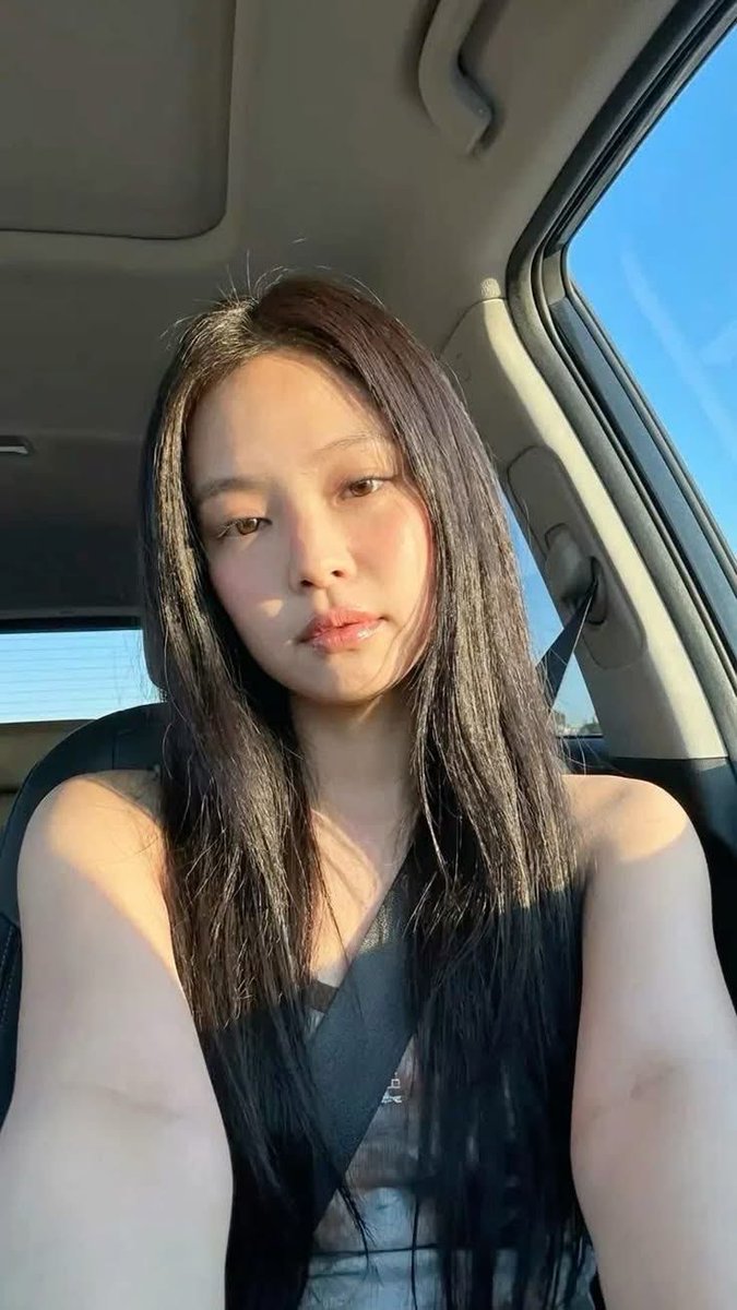 JennieKim722's tweet photo. Am from South Korea and we're you from https://t.co/h6vK4rQx9k