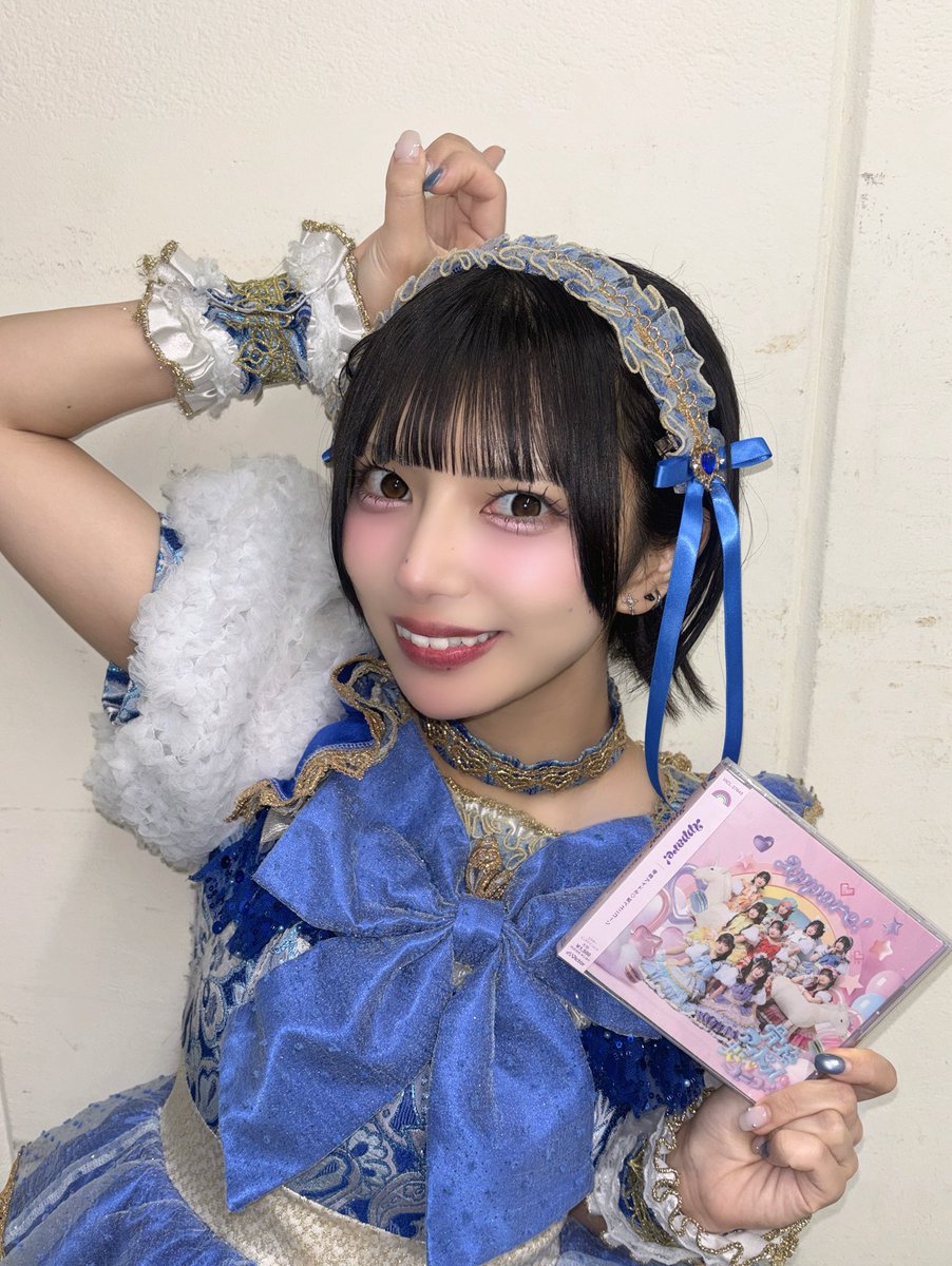 appare_suzz's tweet photo. Appare! 3rd Single
「骨格アイドル♡虹べユニコーン」
本日リリースしました！！🌈🦄

みんなのもとにCD届けられて嬉しい！
ゲットしてくれた皆さんありがとう♡
MVも公開されてるのでぜひ見てね🌟
サブスクでも沢山聴いてくれたら嬉しいです‼️

発売日、雨の中会いに来てくれてありがとう😭
憧れの場所でリリイベできて嬉しかったな♡
リリイベ最後までよろしくね〜❕❕