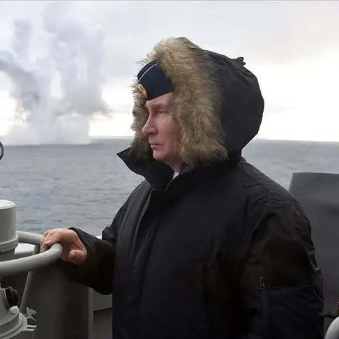 RusenPress's tweet photo. Rusya, NATO'ya, ittifak Kaliningrad bölgesini izole etmeye kalkışırsa “karar alma merkezlerini vurmakla” ve “elindeki tüm güç ve kabiliyetleri, nükleer silahlar dahil, kullanarak topraklarını savunmakla” tehdit eden bir mektup gönderdi.

Rusya, nükleer doktrinini yakın zamanda güncellemişti.