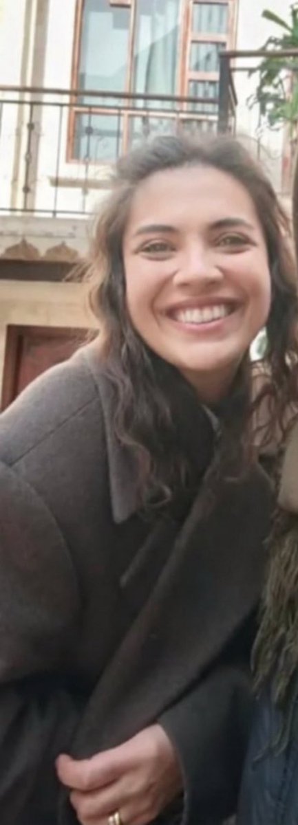 _ildamxi's tweet photo. Her partner's jacket keeps slipping off her shoulders. 🫠❤️
#ildam Aidiyet .
#BiranDamlaYılmaz #ilhanşen https://t.co/WtluLNwLi8