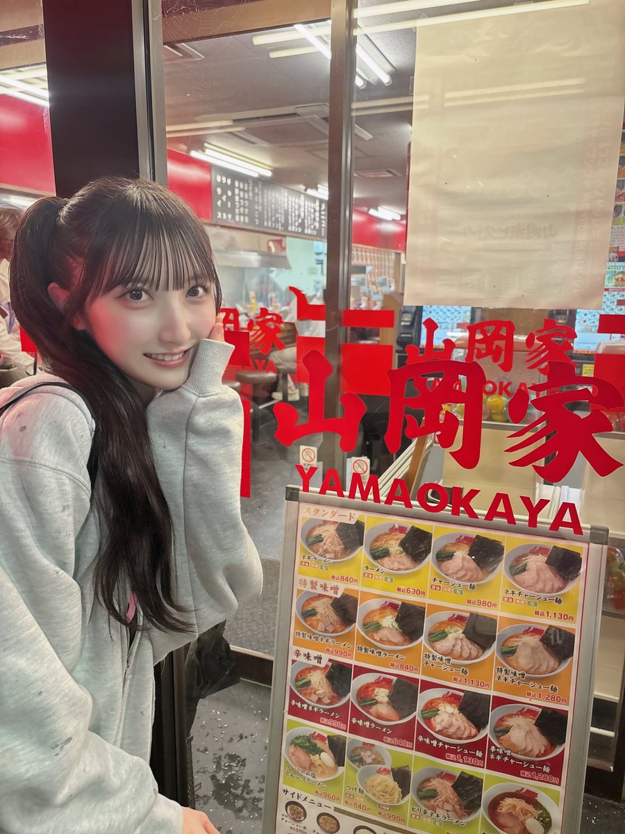 ayamin_112's tweet photo. コンサート終わりのご褒美飯に❣️

念願の山岡家さん行ってきました〜🍜♡にこにこ https://t.co/s941TomVLv