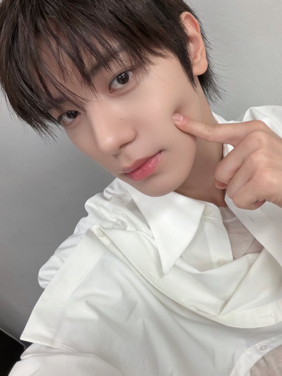 CYE_MEMBERS7's tweet photo. 클로저!!많이 기다렸지??
드디어 우리 컴백했어~~👏👏👏
진짜 좋은 곡들 많이 있으니깐!!
많이많이 들어줘 앞으로 활동도 멋있게 보여줄게 사랑해🫶🫶

#송승호 #SONGSEUNGHO 
#CLOSEYOUREYES #클로즈유어아이즈
#CYE #클유아 https://t.co/3P753Zdkdl