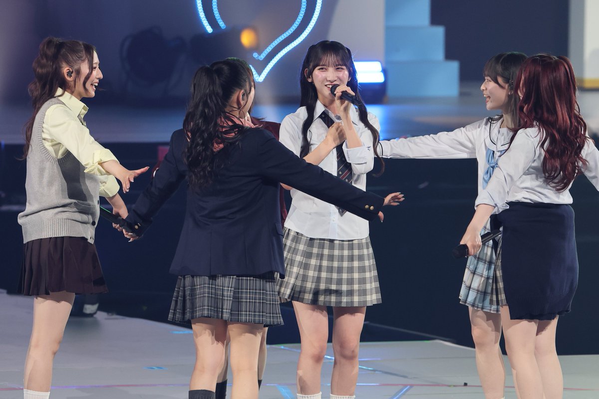 1041marurun's tweet photo. 2026.9.26Kアリーナ横浜
囲まれる〜    
#長友彩海 
#AKBサンコンコン https://t.co/q6dfBgcRLI