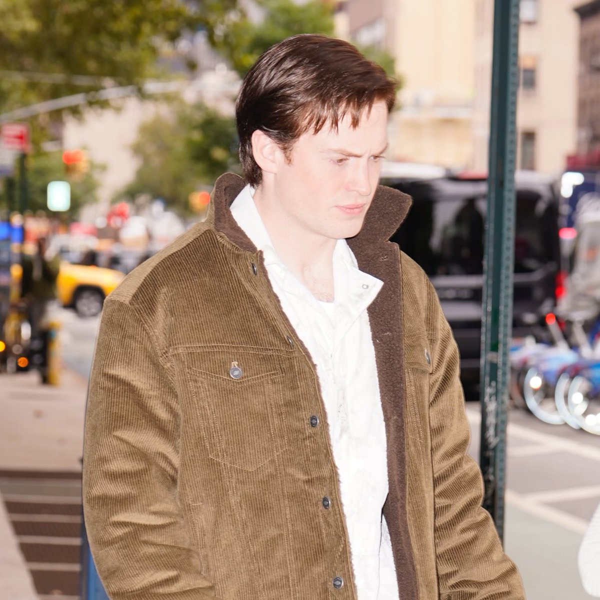 kconnorupdate's tweet photo. kit connor on his upcoming film “prǝppy”:

“i think every actor has their own crutches. i’m preparing for a job in a similar vein now. it’s accent work and script breakdown and articles. but there is also a part of me that’s like, ‘this film and this character require a level of just step in and release yourself.’ […] i got quite big for ‘elden ring’ and i suddenly had to look like a more normal-sized person, which is great because you don’t want to look the same in every film.”

🔗: https://t.co/ituJl4PnSP