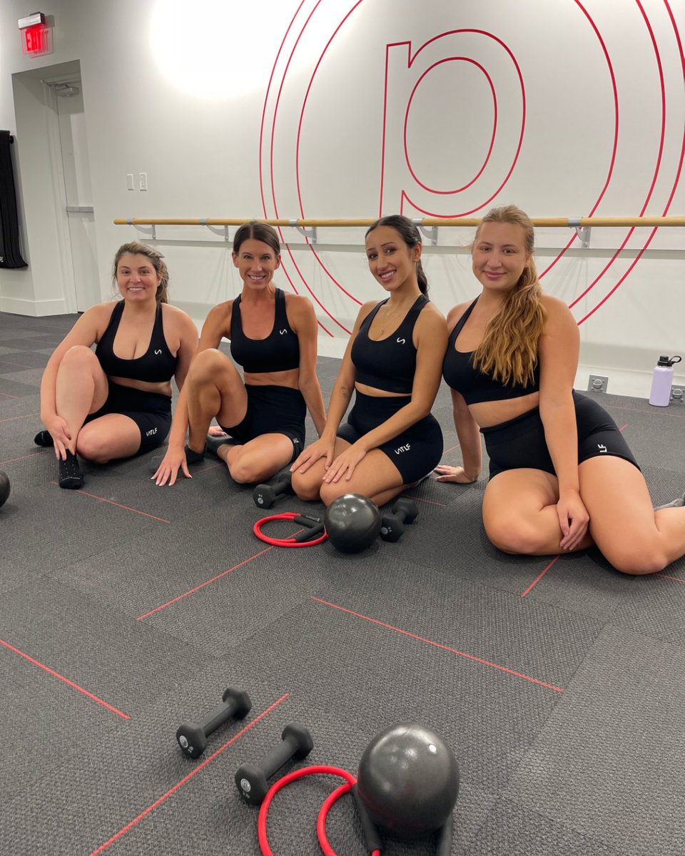 thebrickellbabe's tweet photo. Pure Barre had our legs shaking before we even finished warming up.

BB got the whole group moving this morning and sweetgreen made sure nobody left without lunch. If you missed it, you already know what to do.

Link in bio to join our membership. 💬 https://t.co/pWwgxOiN08