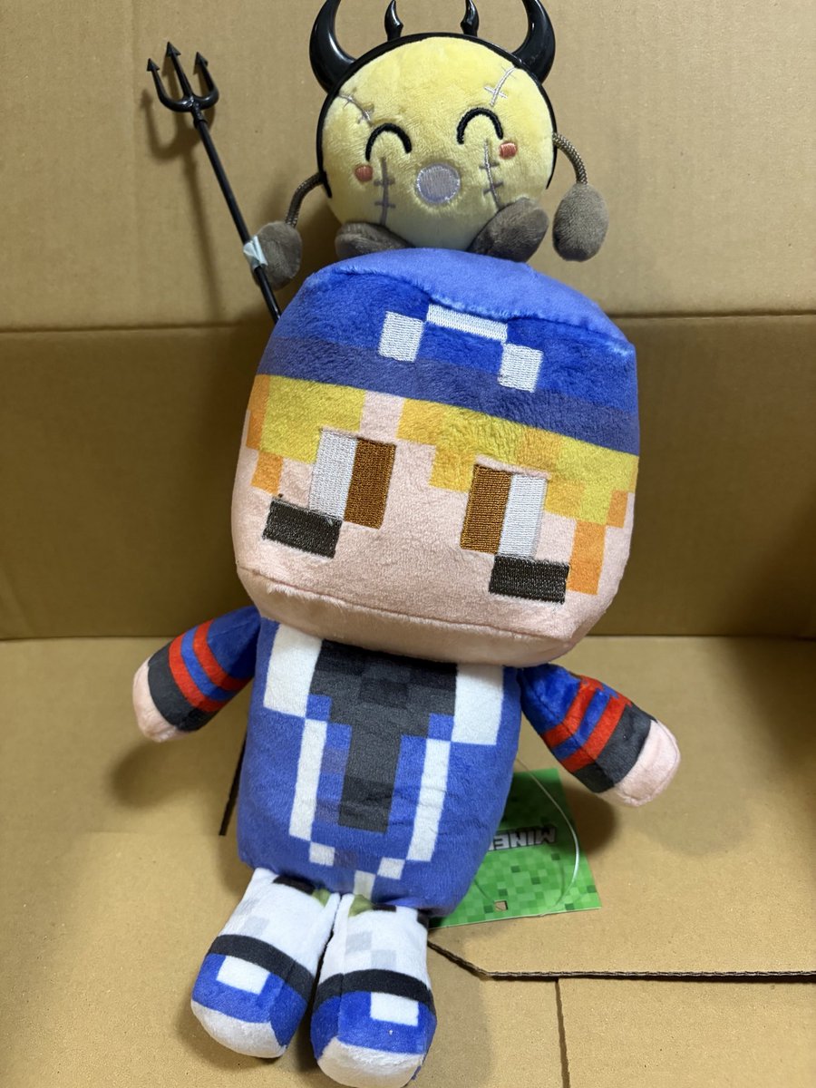 shao_banbitan's tweet photo. マイクラ公式グッズだ！
俺、デビルたまおだよ
デビルたまお、俺やで https://t.co/3j6w3p3nYj
