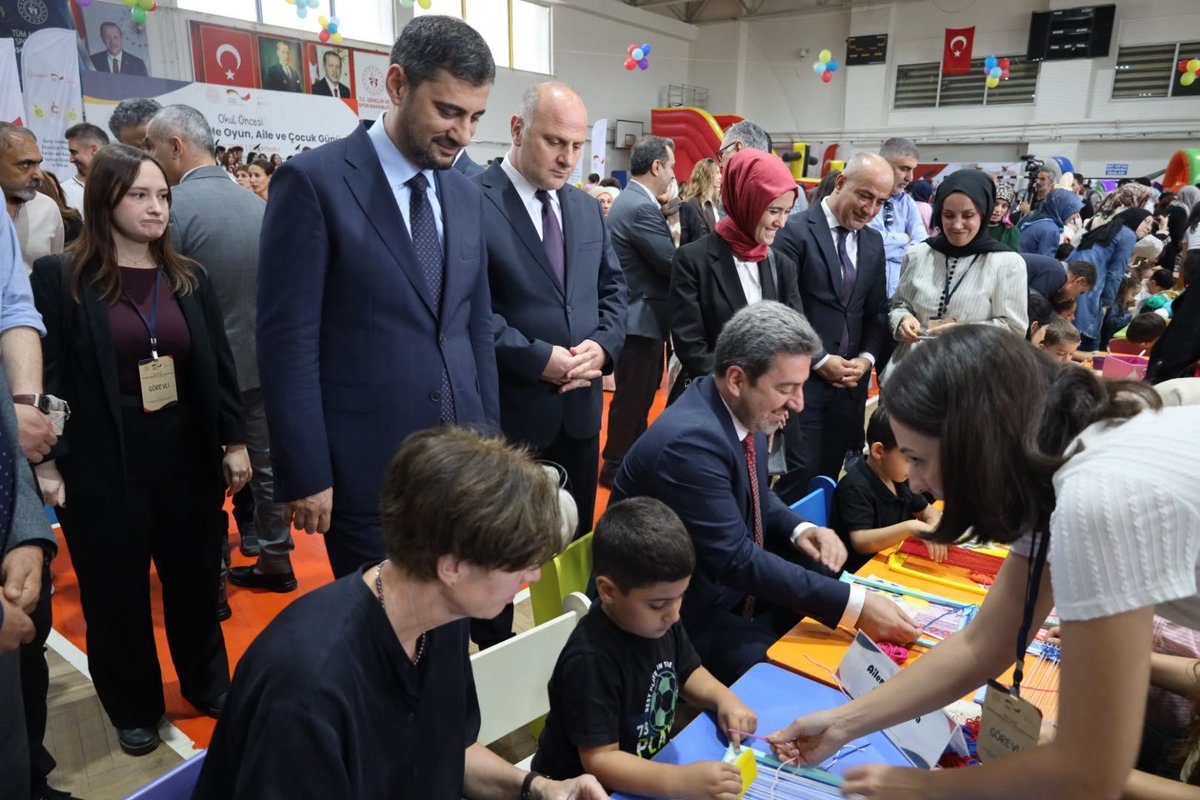 Piktesdayanisma's tweet photo. Derdimize, kederimize, sevincimize ortak olan; taleplerimizi yerine getirmek için üstün bir gayret sarf eden, ailesinin ve sevdiklerinin zamanından feragat edip saha ziyaretleri ile personellerinin yanında olan Genel Müdür Yardımcısı/Proje Direktörü Sn. @chnkvnc'a teşekkür ederiz.