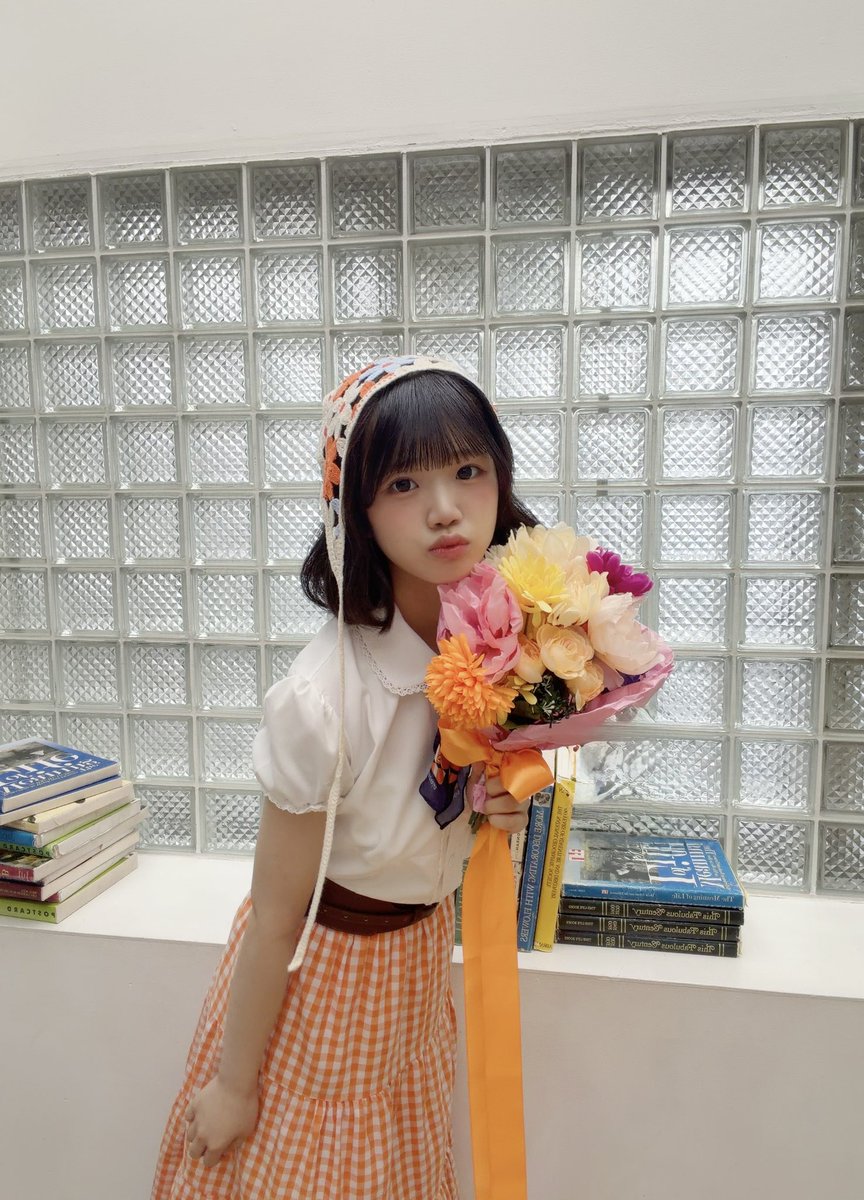 appare_natsu's tweet photo. 骨格お花屋さん🌷 https://t.co/VJwReC3NCw