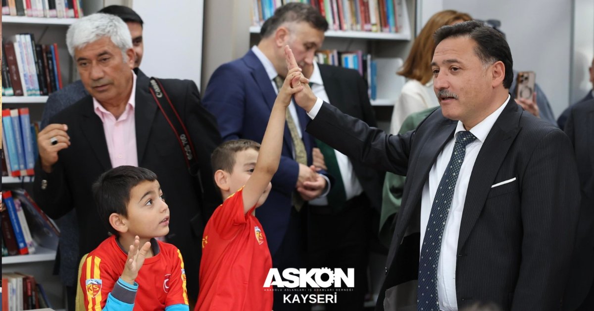 kayseriaskon's tweet photo. T.C. Kültür ve Turizm Bakan Yardımcımız Dr. Coşkun Yılmaz’ın teşrifleriyle gerçekleştirilen İncesu İlçe Halk Kütüphanesi’nin açılış programına, Başkan Yardımcımız Mustafa Doğan katılım sağladı.
İncesu İlçe Halk Kütüphanesi’nin ilçemize hayırlı olmasını diliyoruz.
#ASKON #Kayseri https://t.co/rki89zwGTk
