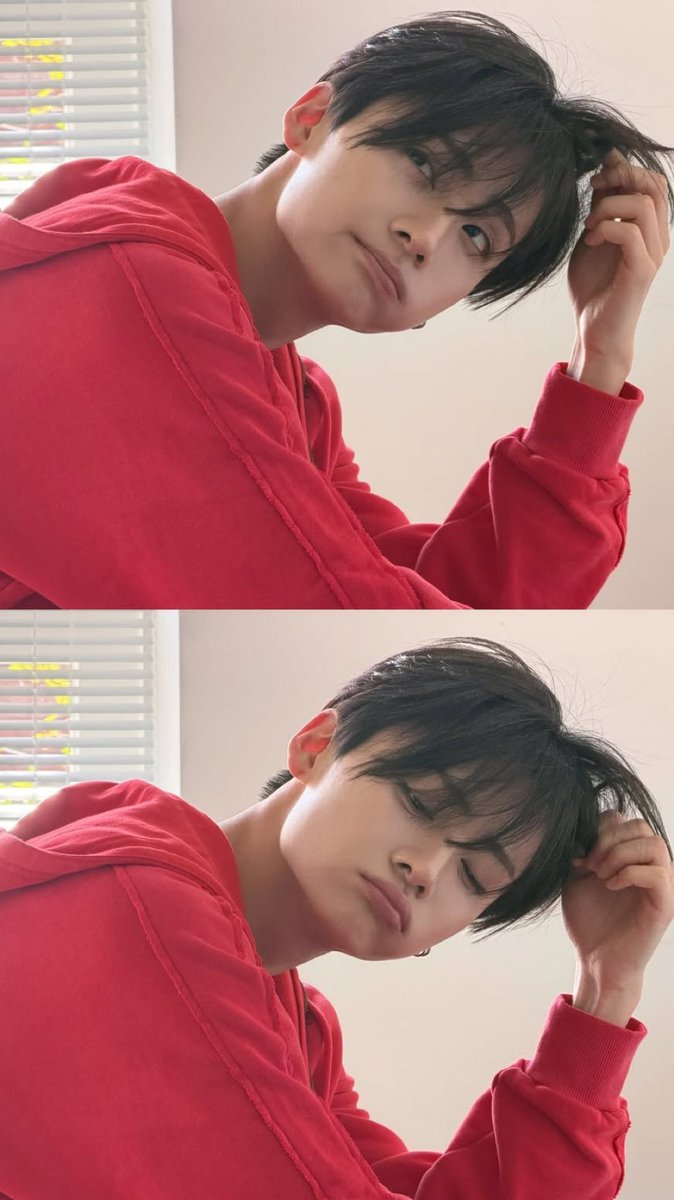 aebywon's tweet photo. Sangwon in red and Leo in green is just perfection! These colors were made for them❤️💚 https://t.co/GJlqlIlKyD
