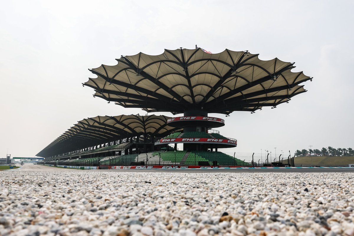 F1's tweet photo. We're BACK in Sepang 🤩✨

Let's do this! 💪

#F1 #BahrainGP https://t.co/Y5LBqP9DlG