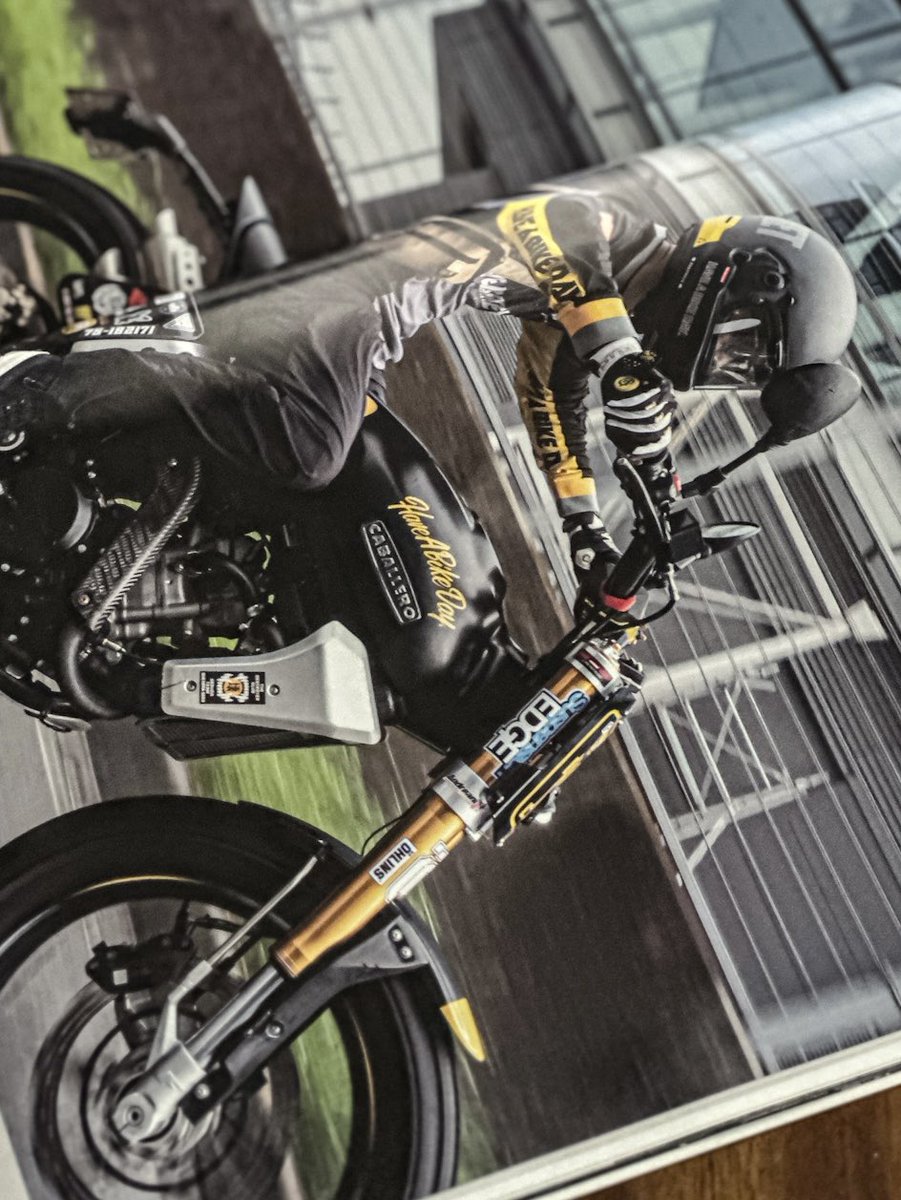 nobtree's tweet photo. RISER MAGAZINE vol.7に取材記事を掲載していただきました。
錚々たるバイクが並ぶ中で、最小排気量ながらも堂々と佇むCABALLEROの勇姿を是非ご覧ください⚡️
https://t.co/fV6c5ShgLL
#RiserMagazine 
#FANTIC #CABALLERO 
#HaveABikeDay. https://t.co/RMQIOjgo03