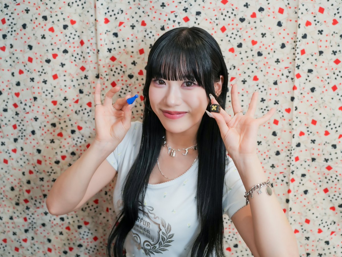 ClariS_Staff's tweet photo. 【🗝️#ClariSファンクラブ】
#ClariSRoom の動画コンテンツ
🎨Atelier ClariS🖌️Lesson 6 更新‼️

「こんな #ClariS みたことがない！」
「ClariSを再発見！」をテーマに毎月更新中の
ファンクラブ限定動画コンテンツ🎥🌟
・・・
📍Lesson 6はスタッフ提案の回💡
みんなで話していると必ず話題に上がる
「ボードゲーム」で対決❤️‍🔥
ご褒美あり👼罰ゲームあり😨⁉️

勝負の行方は会員専用サイトでチェック👀💥
・・・
#クララ #エリー #アンナ より
お写真も届きました📸
#AtelierClariS
╭━━━━━━━━━━━━╮
  本気で遊ぶClariSが見られる!?
  ClariSのファンクラブ🗝️🔒
╰━━━━━ｖ━━━━━━╯
🔗ClariS Roomはこちら
https://t.co/mftXT4EInr