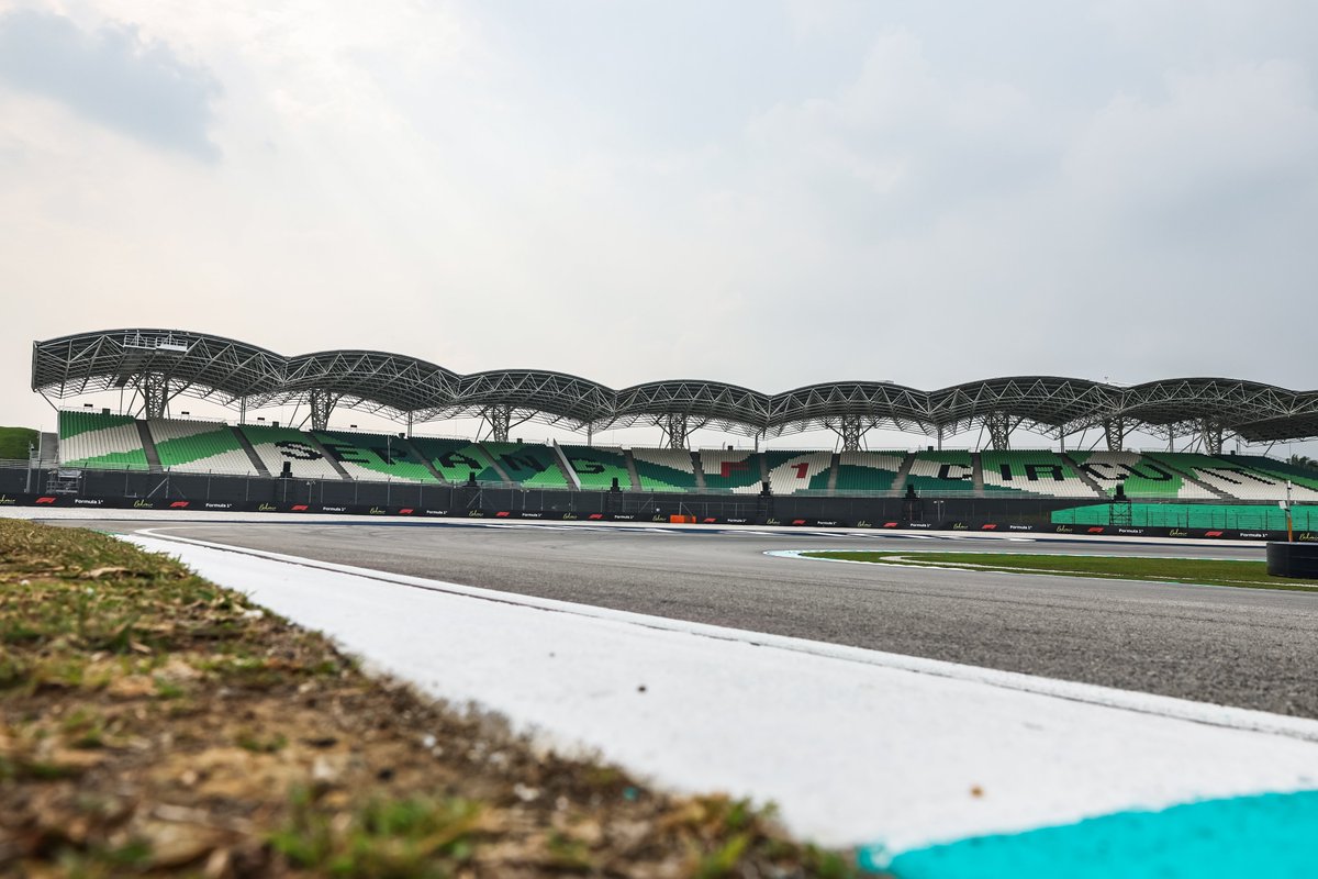 F1's tweet photo. We're BACK in Sepang 🤩✨

Let's do this! 💪

#F1 #BahrainGP https://t.co/Y5LBqP9DlG