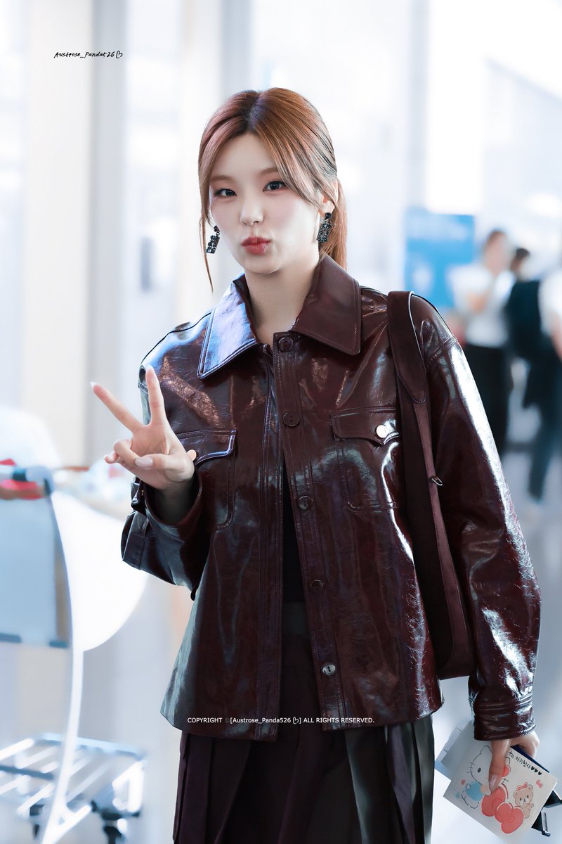 Panda526_YE's tweet photo. 260930 ICN ᥫᩣ

😗

#예지 #YEJI #있지 #ITZY https://t.co/H5c2eGK1AG