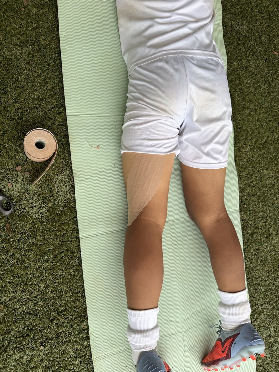 hibarirui's tweet photo. トレーナー活動！
頑張れ！
＃ひばり鍼灸整骨院
＃アスリート応援 https://t.co/Icg4MFk8Xc