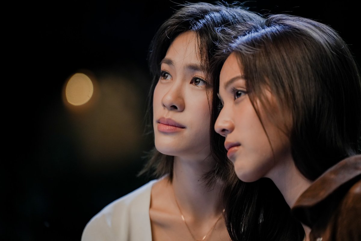 MoonShadowGMMTV's tweet photo. พระจันทร์คืนนี้น่ากลัวจัง ตี๋มากอดเค้าเลย˚.🎀༘⋆🐱
#MoonshadowSeriesEP8 https://t.co/CqktmZxT6K