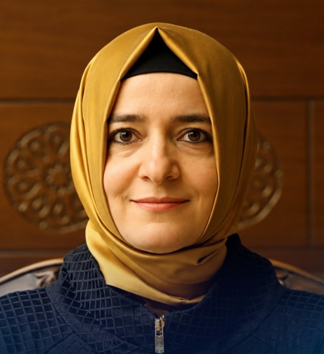 ErkanTrukten's tweet photo. Belki de bu kadın başkasının adına 'yatırım' yapıyordu. https://t.co/crSGO9A6n0