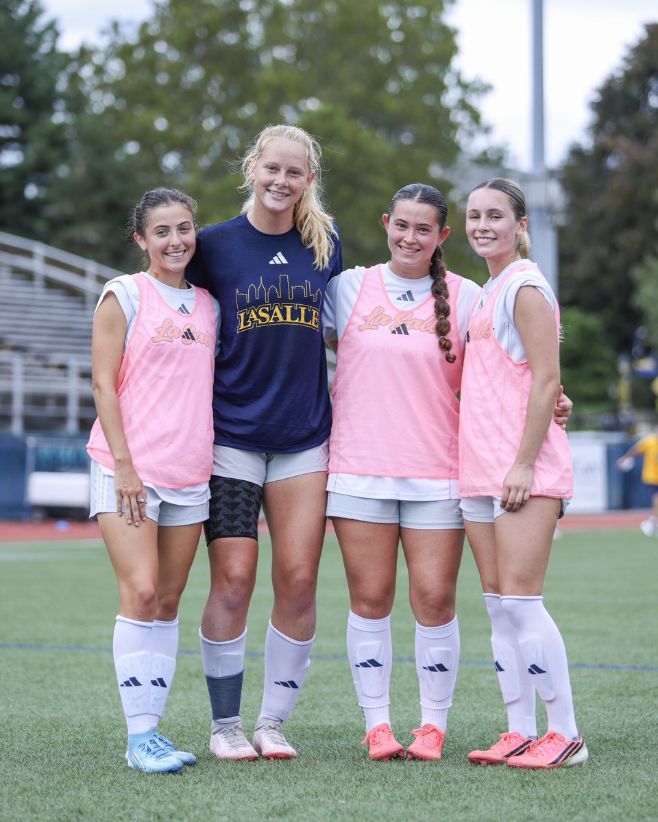 LaSalle_WSOC's tweet photo. One day at a time ⚽️

#GoExplorers🔭 https://t.co/H22k1OBBRt