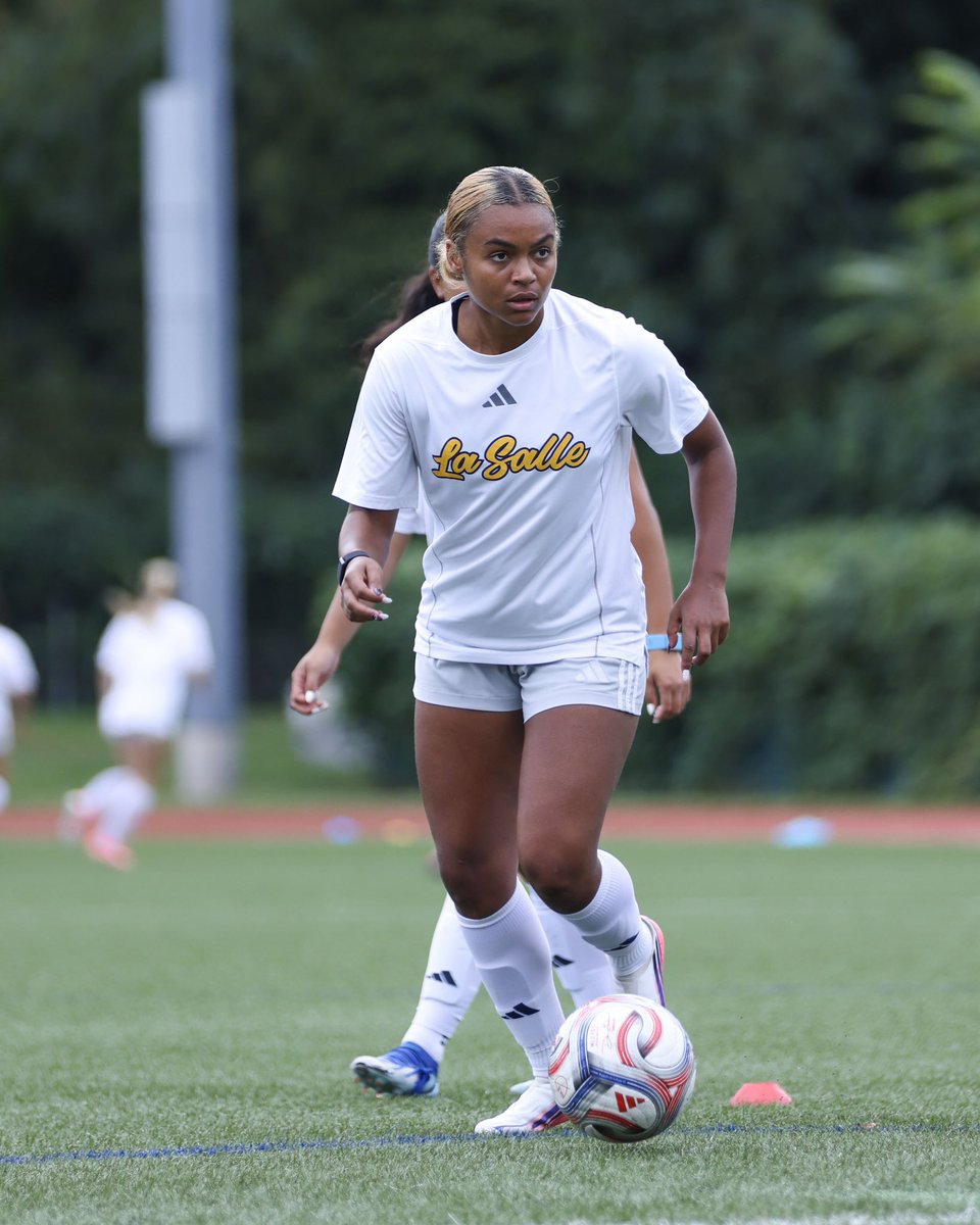 LaSalle_WSOC's tweet photo. One day at a time ⚽️

#GoExplorers🔭 https://t.co/H22k1OBBRt