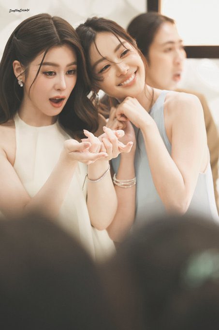 magical_47's tweet photo. เห็นพี่อุ้มยิ้มเยอะๆ สดใสแบบนี้แล้วอุนแม่มีฟามสุข 🤍🤏🥹 https://t.co/sGFuZpzkCh