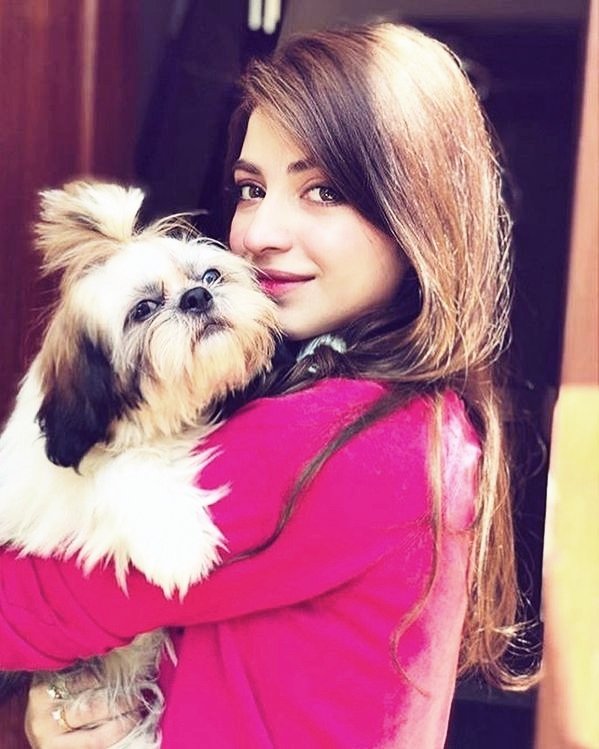 favsseditz's tweet photo. Her obsession with pets 🫶🏻 https://t.co/H9xj2AwoEH