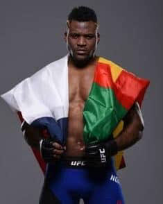 noahsoa's tweet photo. @mar7500 @THEGREAT121212 @Coplardinho @Thenightmar45 @LapilusTaylor Même quand il ne s’entraînait plus en France Bruce Buffer l’a toujours annoncé de de Paris France et Batie Cameroun et même contre Gane https://t.co/82dPG0KUkG